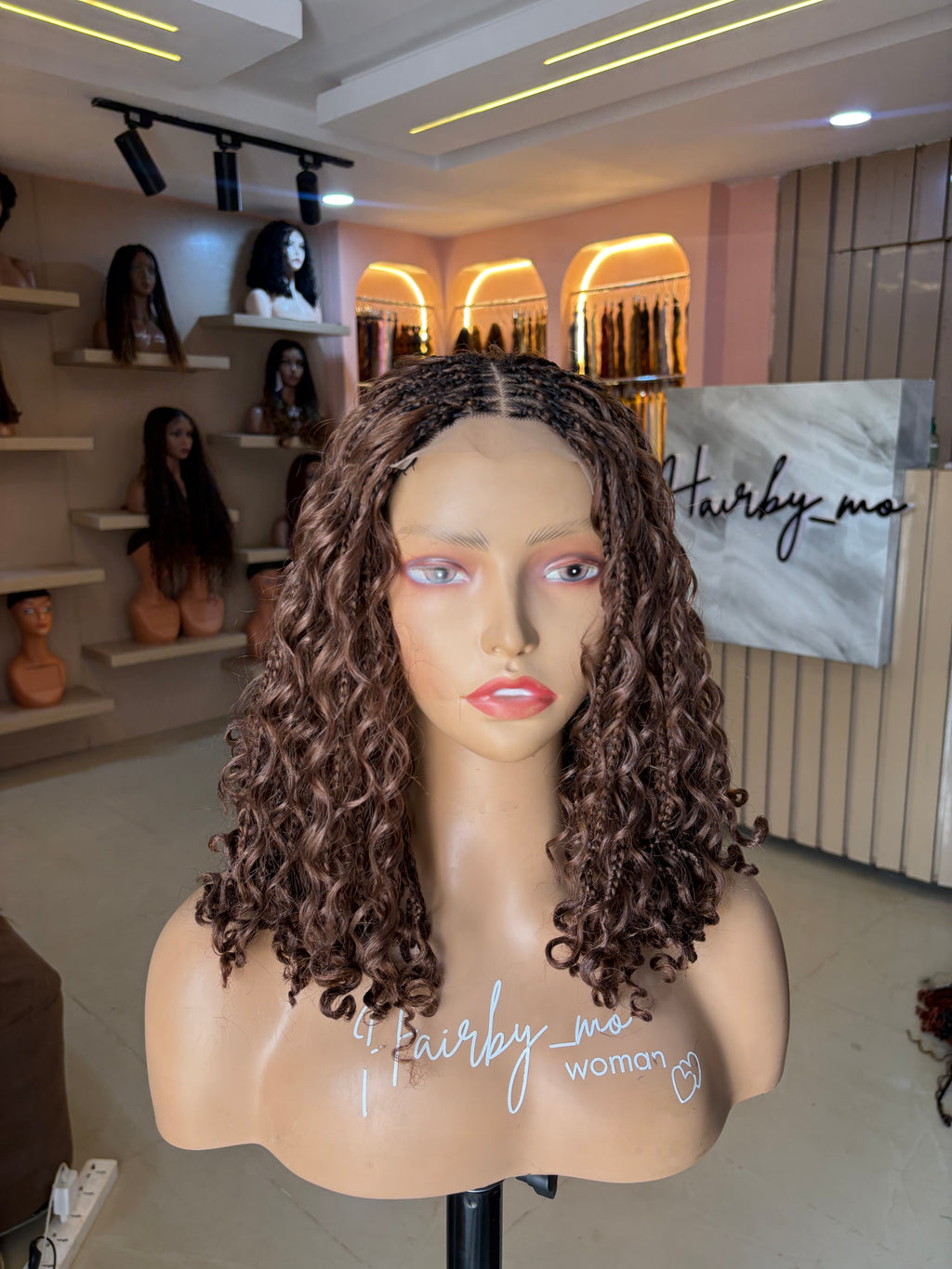 KNOTLESS BOHO BRAIDS WIG (short)