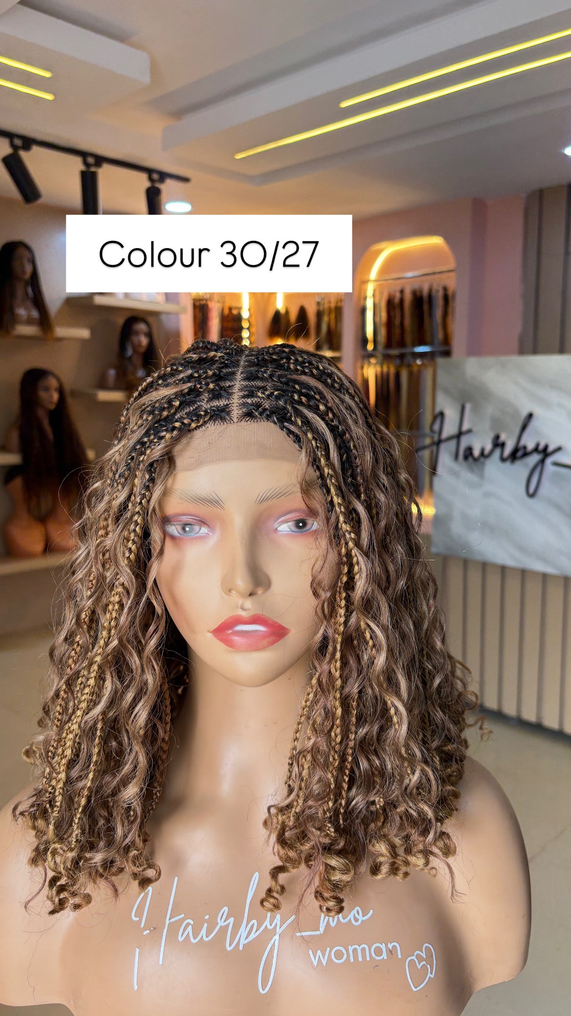 KNOTLESS BOHO BRAIDS WIG (short)